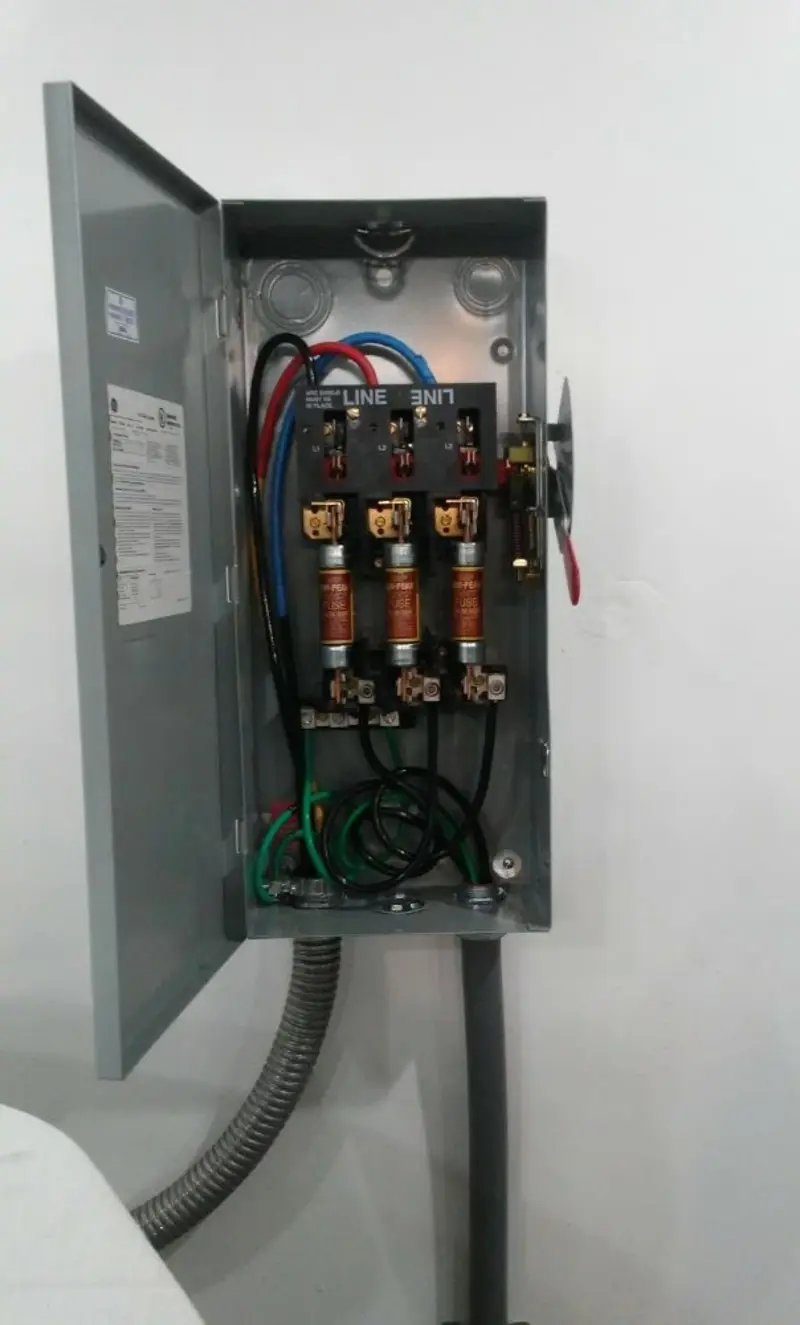 Three-phase disconnect switch installed for Electrical Wiring & Rewiring in Niles